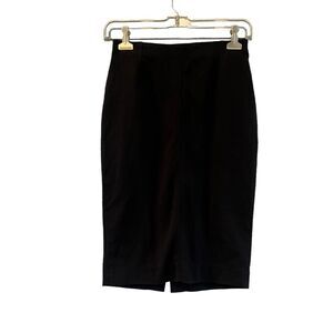 Uniqlo black pencil skirt. Size xs